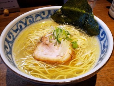 名古屋コーチンと日内地鶏の中華蕎麦の塩